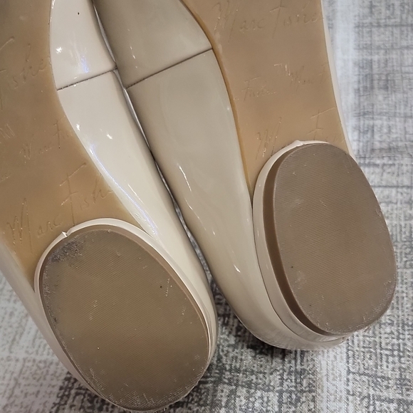 ❤️Marc Fisher Patent Cream and Green Flats - Picture 10 of 13